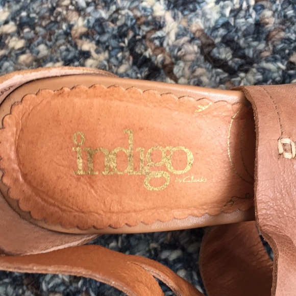 CLEARANCE- bundle and save more! Clark’s - Picture 2 of 6